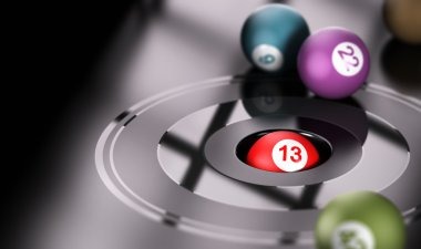 Three Card Poker hand rankings and dealer qualification on daftar 7meter